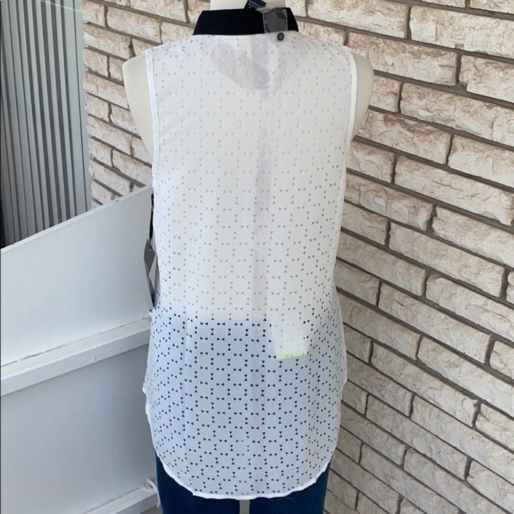 Laser Cut Tunic - Picture 4 of 6